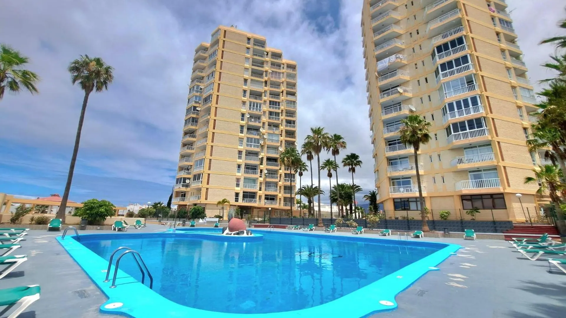 Appartement Amazing View Over The Ocean In Playa De Las Americas Spanje